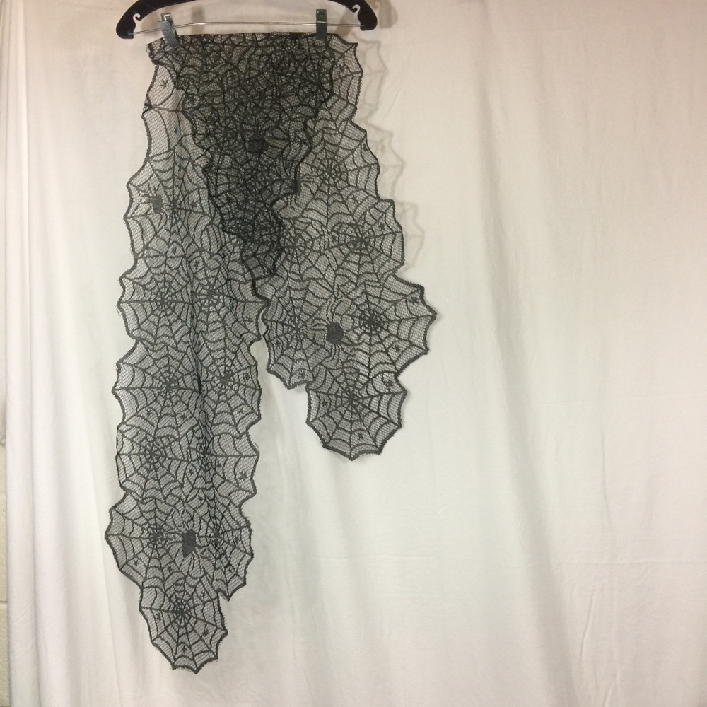 Halloween table runner lace spiders spider web